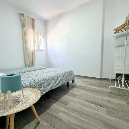 Сasa de vacaciones Privado Con Jardin, Piscina Elevada Y Bbq *